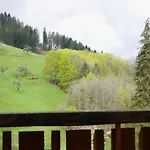 Buehlbauernhof בית חווה